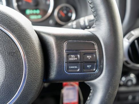 Used 2017 Jeep Wrangler Unlimited Rubicon w/ Connectivity Group image 23