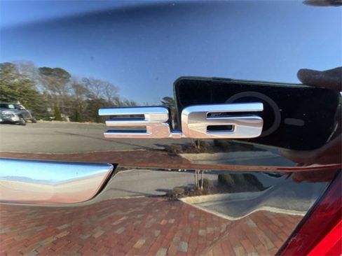 Used 2019 Cadillac XT5 Base image 19