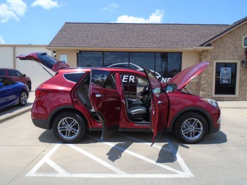 Used 2017 Hyundai Santa Fe Sport FWD image 21