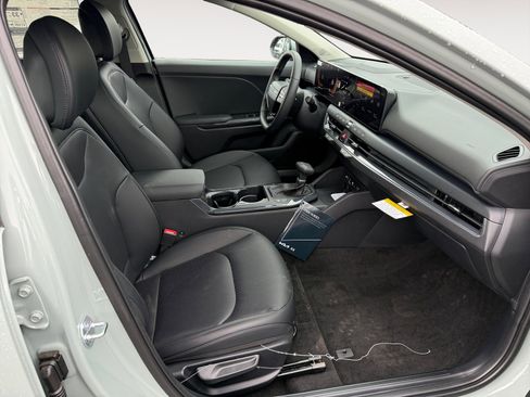 New 2026 Kia K4 EX image 19