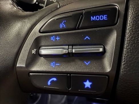 Used 2023 Hyundai Kona Limited AWD/4WD image 39