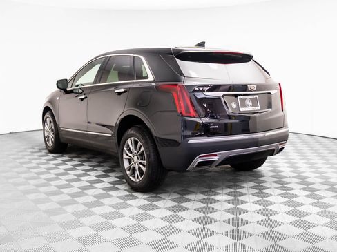 Certified 2022 Cadillac XT5 Premium Luxury image 3
