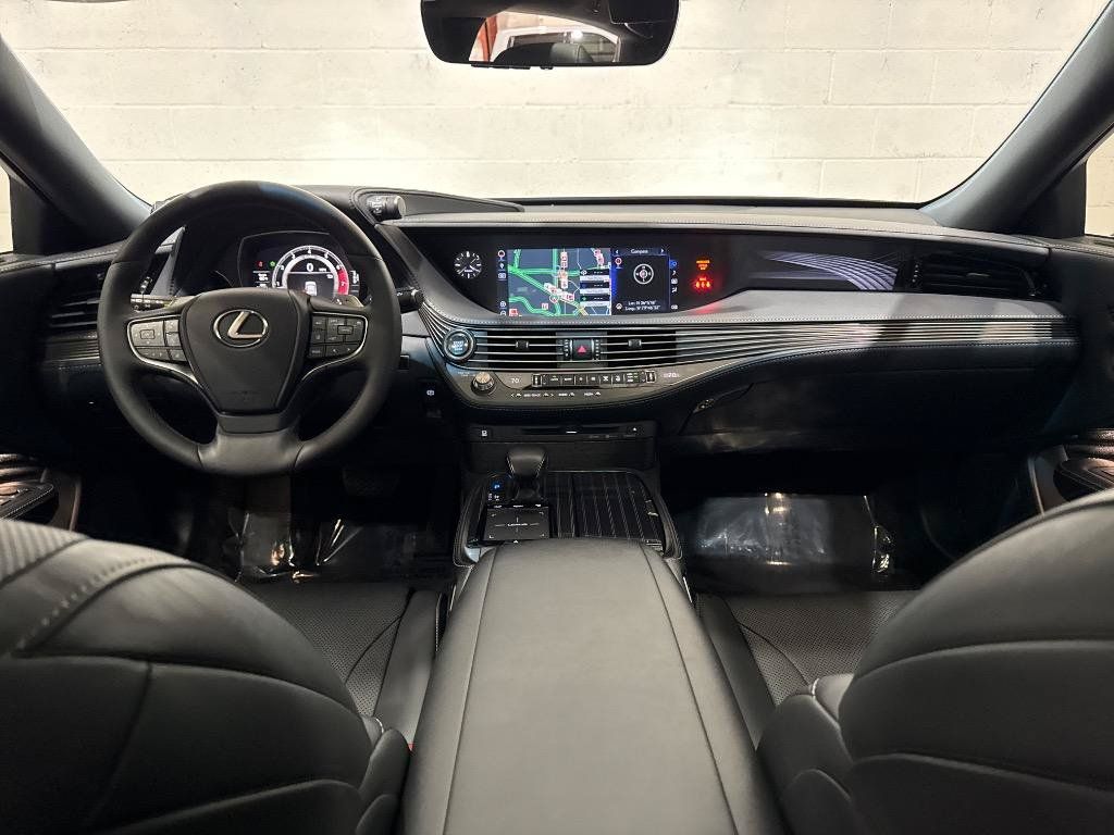 Used 2018 Lexus LS 500 w/ Accessory Package (Z1) RWD image 67