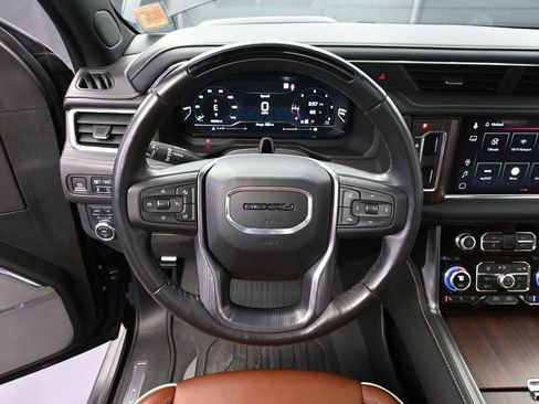 Used 2023 GMC Yukon XL Denali Ultimate AWD/4WD image 34