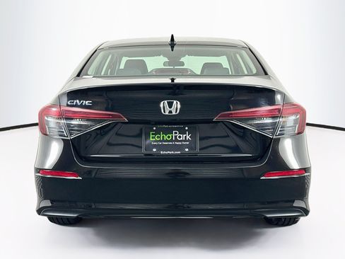 Used 2025 Honda Civic LX image 7
