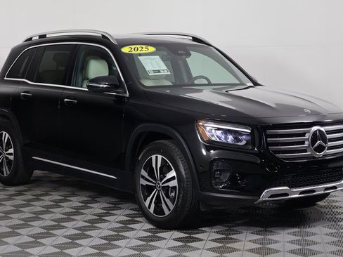 Certified 2025 Mercedes-Benz GLB 250 image 3