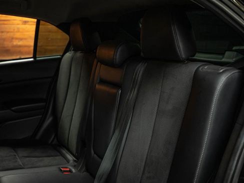 Used 2024 Mitsubishi Eclipse Cross SE image 13