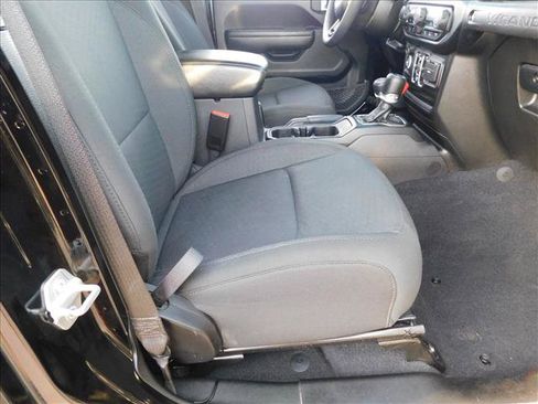 Used 2023 Jeep Wrangler Unlimited Sport AWD/4WD image 28