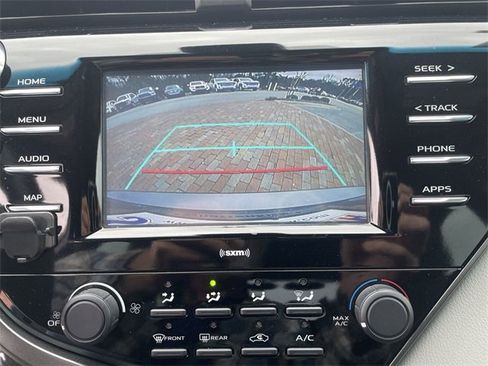Used 2020 Toyota Camry LE image 19