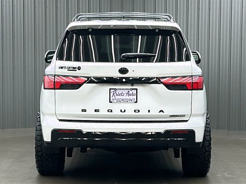 Used 2025 Toyota Sequoia Platinum image 4