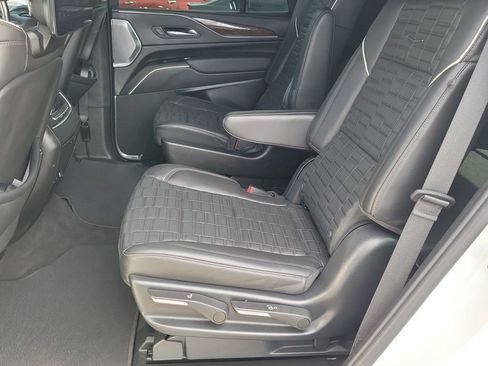 Certified 2023 Cadillac Escalade Sport Platinum w/ LPO, ONYX Package image 25