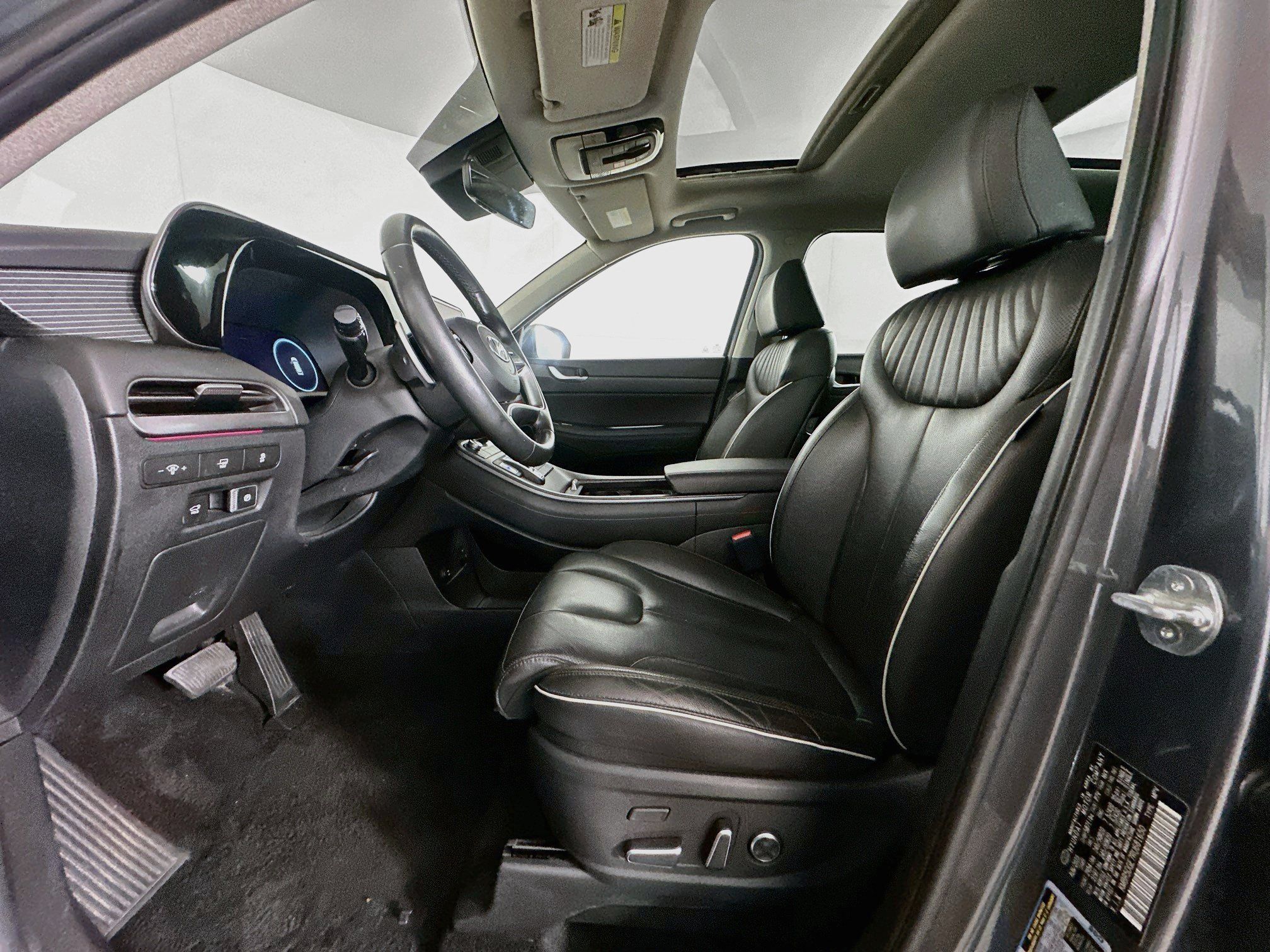 Used 2024 Hyundai Palisade Limited AWD/4WD image 13