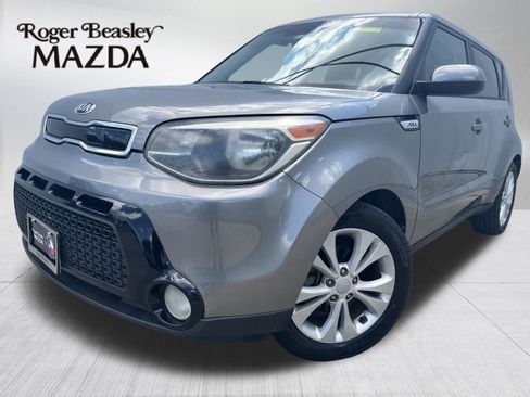 Used 2016 Kia Soul + FWD image 1