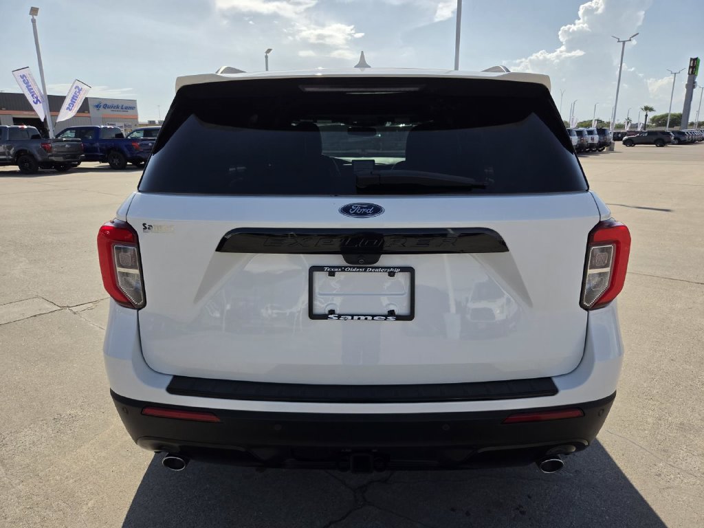 Certified 2024 Ford Explorer ST-Line w/ Class IV Trailer Tow Package RWD image 19