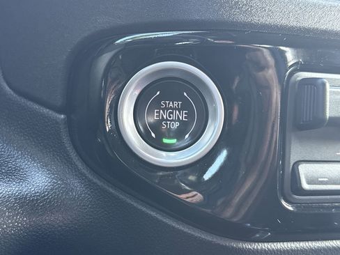 Used 2022 Chevrolet Silverado 1500 LTZ w/ LTZ Premium Package image 15