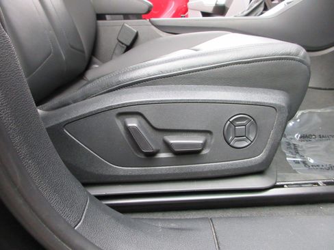 Used 2020 Audi Q3 2.0T Premium Plus image 27