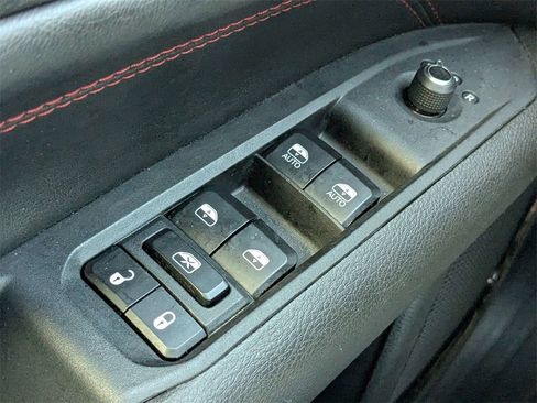 Used 2025 Jeep Compass Trailhawk w/ Trailhawk Elite Group image 26