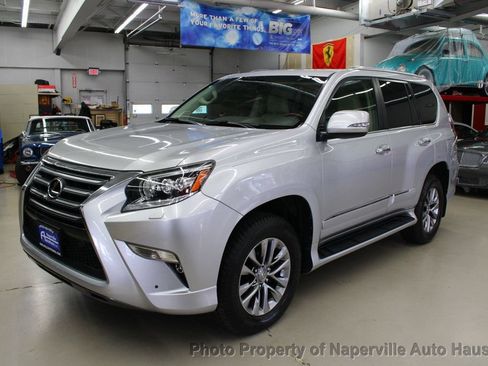 Used 2015 Lexus GX 460 Luxury w/ Preferred Accessory Package AWD/4WD image 3