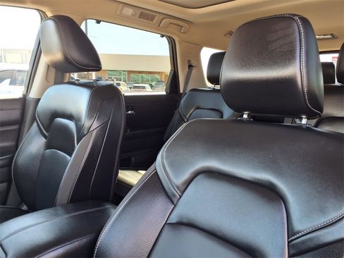 Used 2024 Nissan Pathfinder SL w/ SL Premium Package image 17