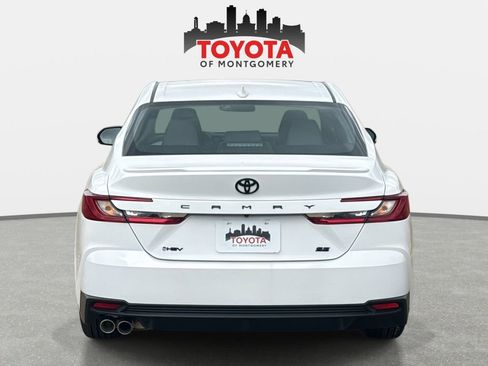New 2026 Toyota Camry SE image 4