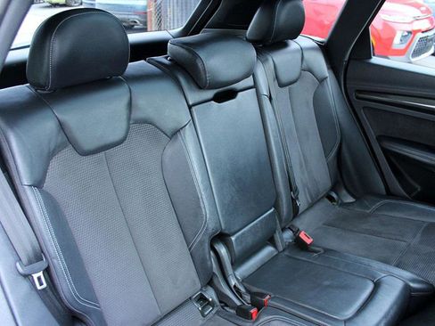 Used 2019 Audi SQ5 Prestige w/ Prestige Package image 27