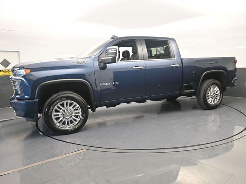 Used 2022 Chevrolet Silverado 2500 High Country w/ Z71 Off-Road Package AWD/4WD image 2