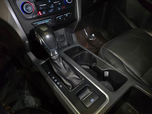 Used 2018 Ford Escape SEL image 38