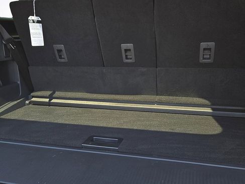 Used 2025 Ford Expedition Platinum w/ Stealth Performance Package AWD/4WD image 8