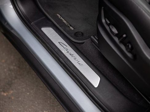 Certified 2025 Porsche Cayenne image 26