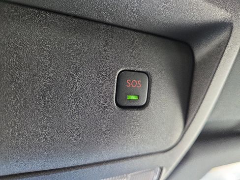 Used 2025 Nissan Frontier PRO-4X image 22