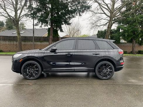 Used 2024 Lincoln Corsair Reserve w/ Equipment Group 201A image 2