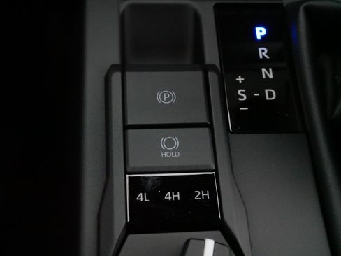 Certified 2025 Toyota 4Runner SR5 image 28