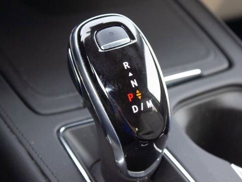 Used 2023 Cadillac XT4 Luxury w/ Cold Weather Package image 33