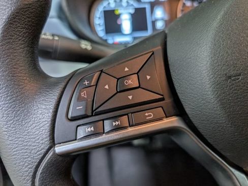Used 2025 Nissan Versa SV FWD image 18