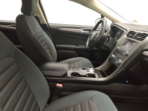 Used 2018 Ford Fusion SE image 21