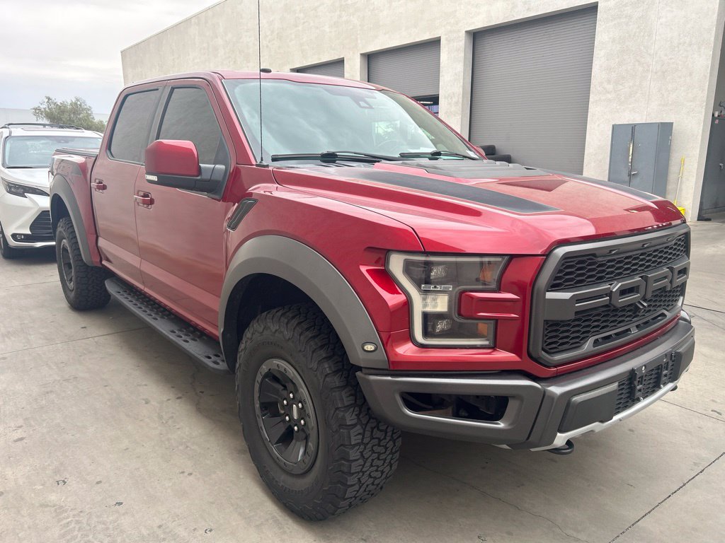 Used 2018 Ford F150 Raptor w/ Equipment Group 802A Luxury AWD/4WD image 2