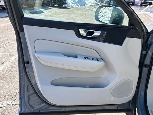 Certified 2023 Volvo XC60 B5 Core w/ Climate Package image 9