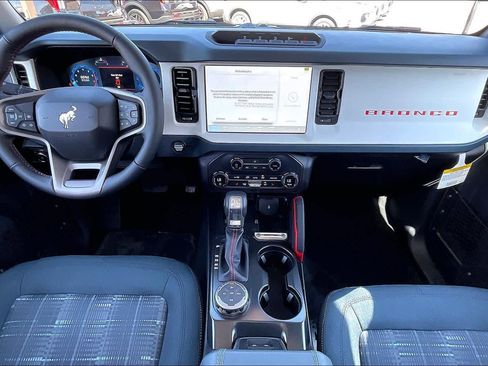 New 2026 Ford Bronco Heritage Edition image 5