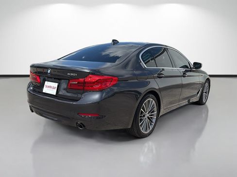 Used 2019 BMW 530i xDrive w/ Convenience Package AWD/4WD image 3