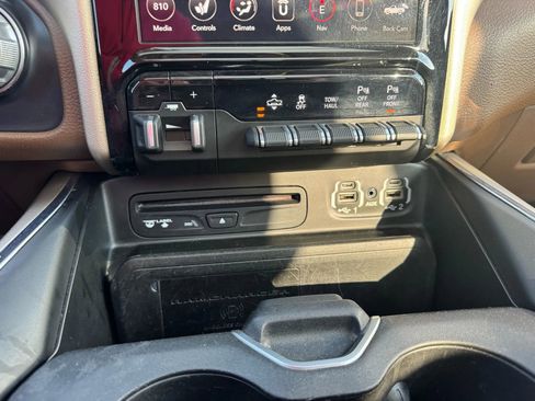 Used 2019 RAM 1500 Laramie image 22