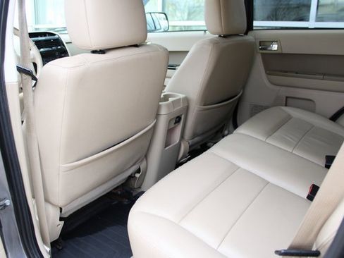 Used 2010 Ford Escape Limited image 31