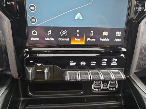 Used 2024 RAM 2500 Laramie w/ Night Edition image 29