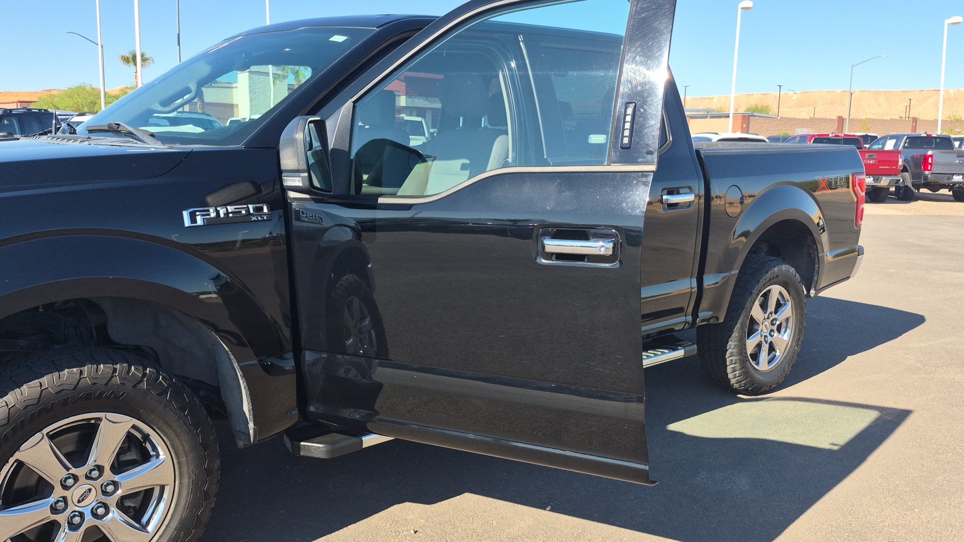 Used 2018 Ford F150 XLT w/ Equipment Group 301A Mid AWD/4WD image 12