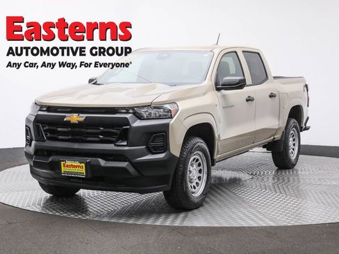 Used 2023 Chevrolet Colorado W/T image 1
