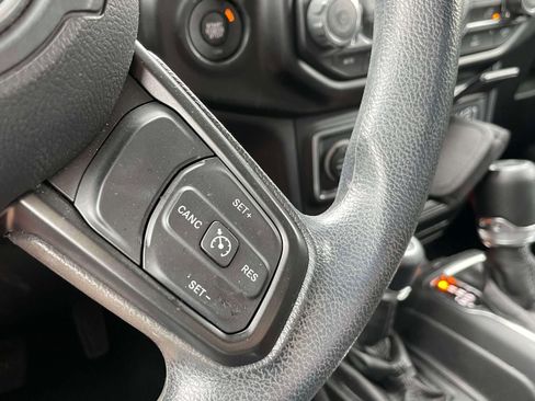 Used 2022 Jeep Wrangler Unlimited Sport AWD/4WD image 21