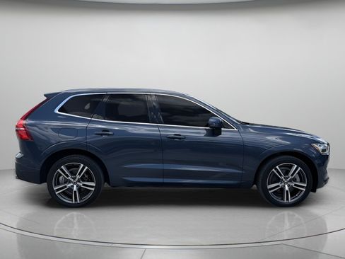Used 2021 Volvo XC60 T6 Momentum AWD/4WD image 2
