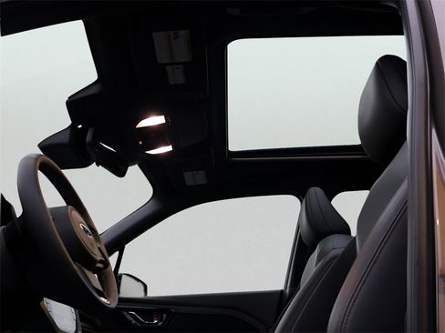 Used 2025 Subaru Forester Touring image 40