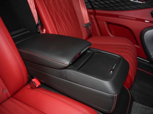 Used 2020 Bentley Flying Spur W12 image 39