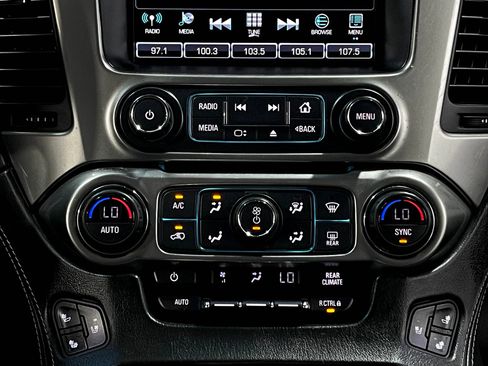Used 2018 Chevrolet Suburban Premier AWD/4WD image 24