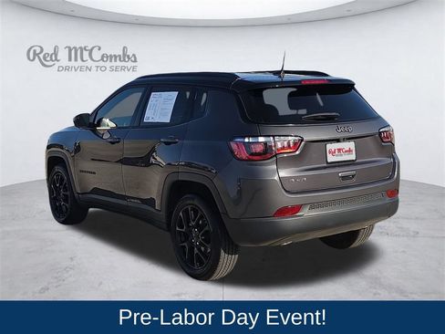 Used 2024 Jeep Compass Latitude w/ Altitude Special Edition AWD/4WD image 4